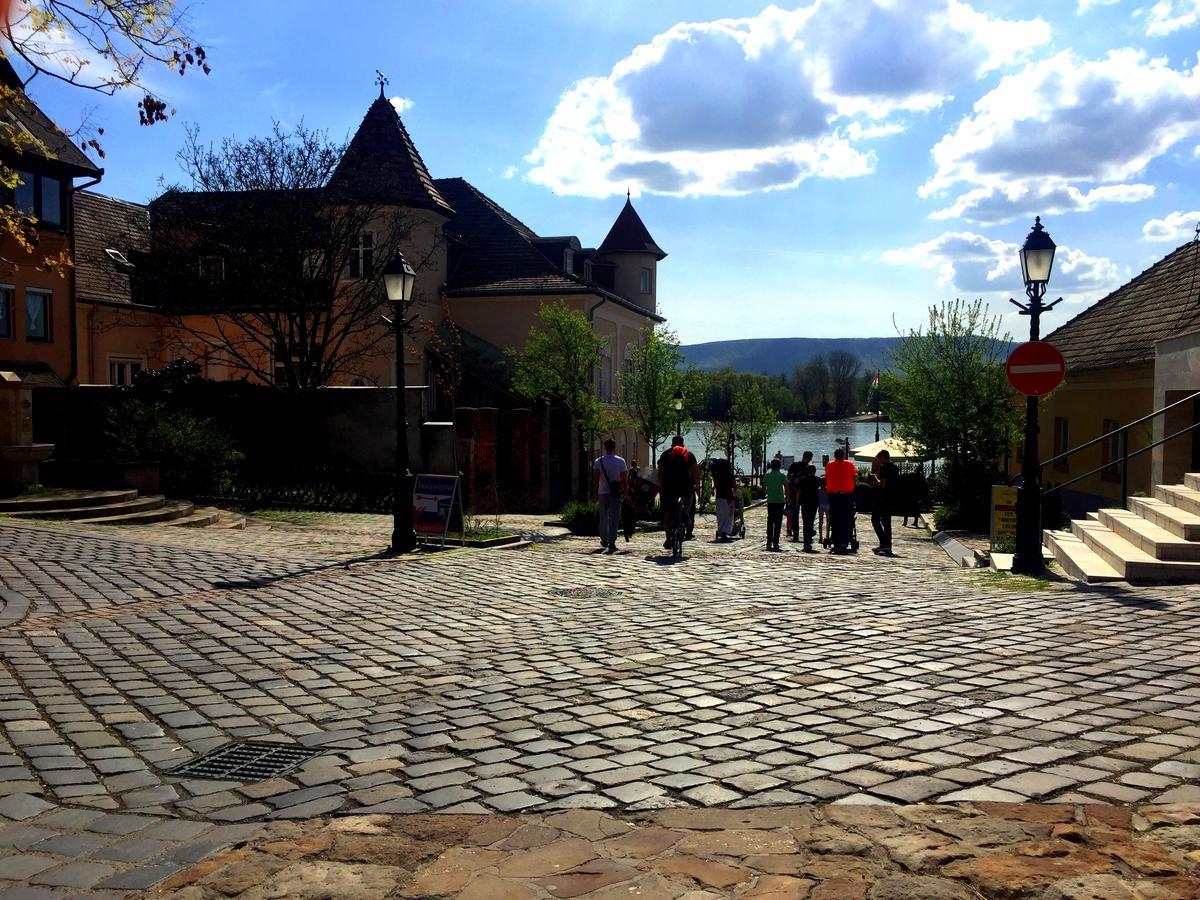 Eszterhazy GuestHouse Vác Zewnętrze zdjęcie